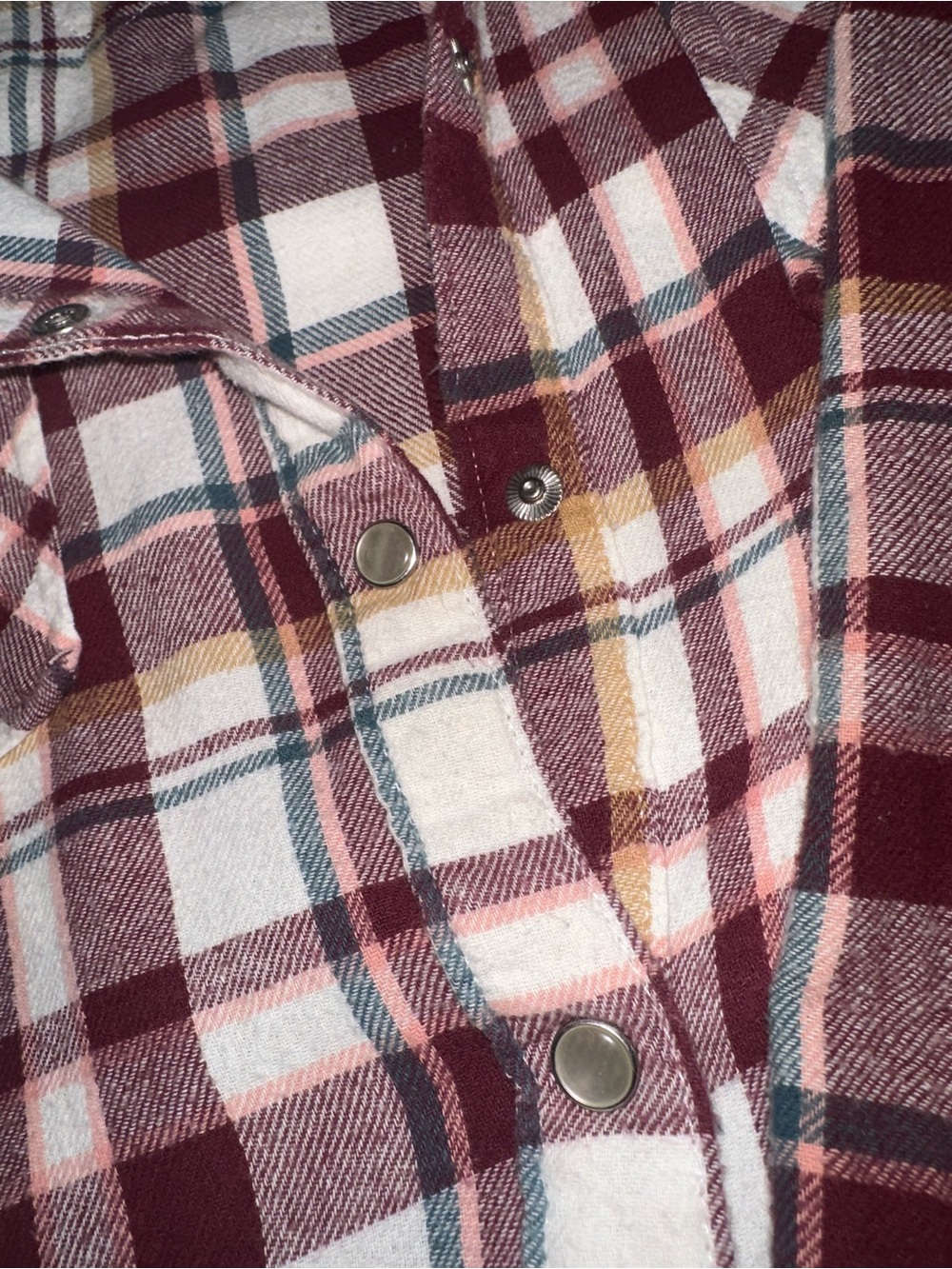 Wrangler Women’s XL Plaid Pearl Snap Flannel Shirt - Picture 3 of 7